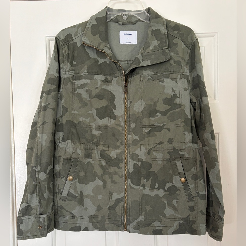 Old Navy Camo Zip-Front Jacket in Olive